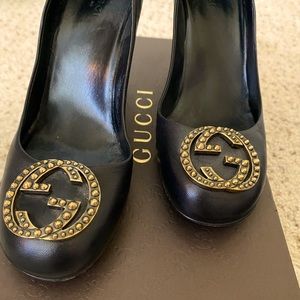 GG Black Leather Gucci Shoes Size 39